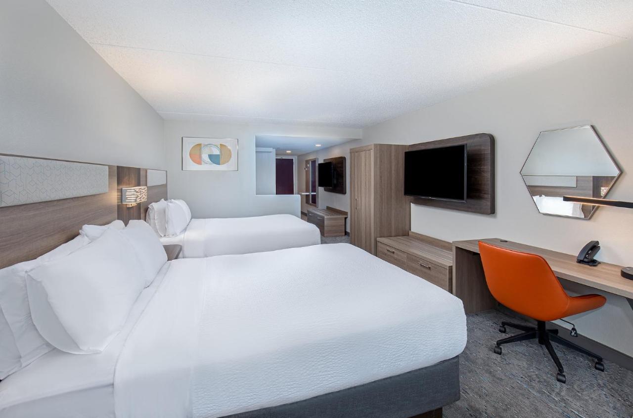 Holiday Inn Express & Suites Columbus At Northlake By Ihg Exterior foto