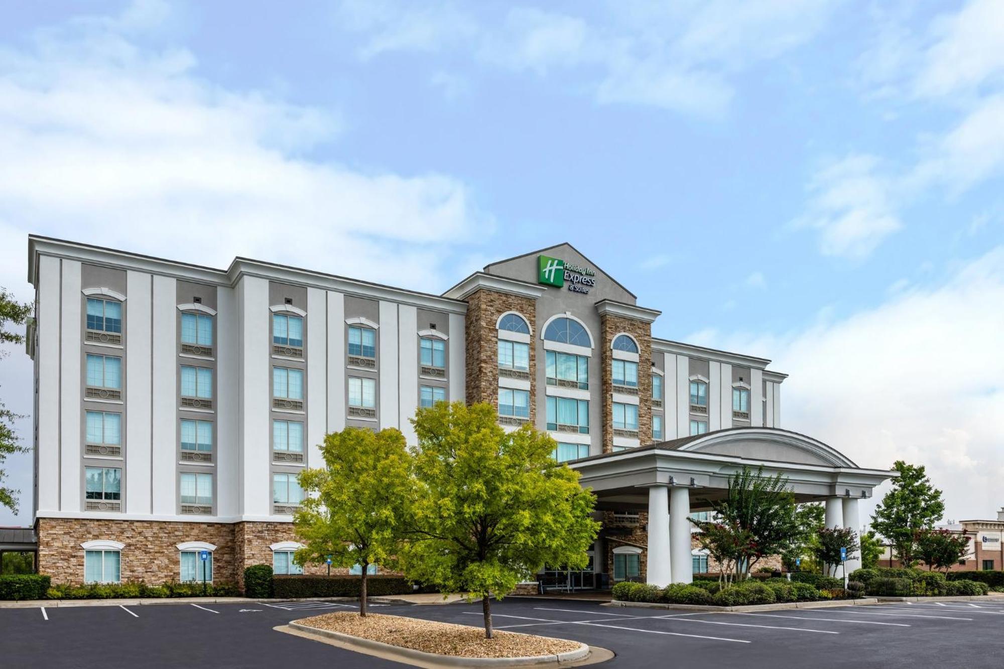 Holiday Inn Express & Suites Columbus At Northlake By Ihg Exterior foto